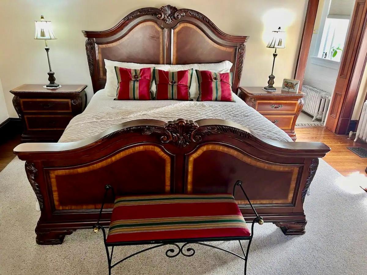 Отель One Of These Nights - King Sized Bed - Sleeps 2 Линчберг Экстерьер фото